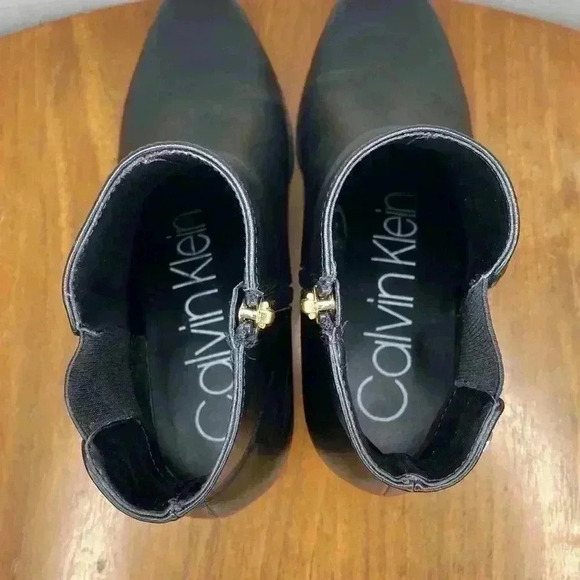 Calvin KleinWomen's Black Fioranna Booties Size 7 - Picture 6 of 8